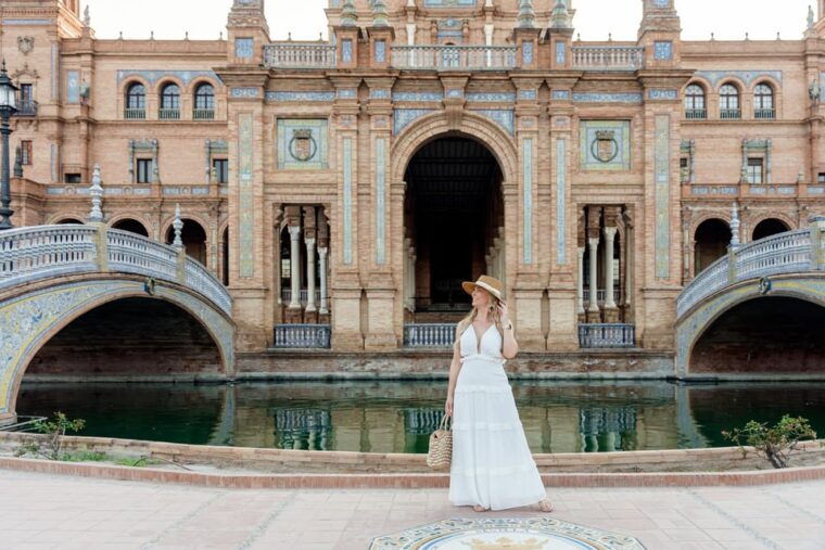 Seville: Professional Photoshoot - Photo Delivery and Extras