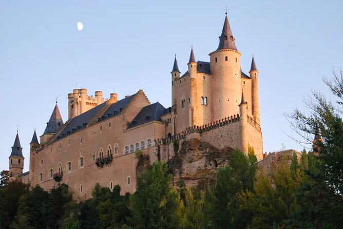 Seville Quick Overview: Highlights Walking Tour With Local Guide - Walking Tour Itinerary