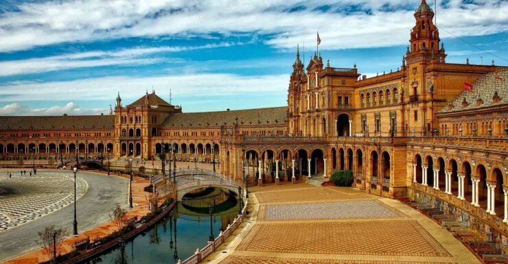 Seville: Self-Guided Audio Tour - Featured Attractions on the Tour