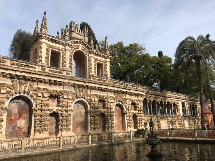 Seville: Small-Group Alcázar Guided Tour & Entry Ticket - Maximizing Your Time at the Alcázar