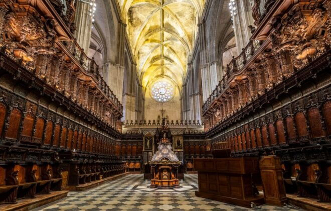 Seville: Small-Group Cathedral and Giralda Tour With Tickets - Tour Highlights