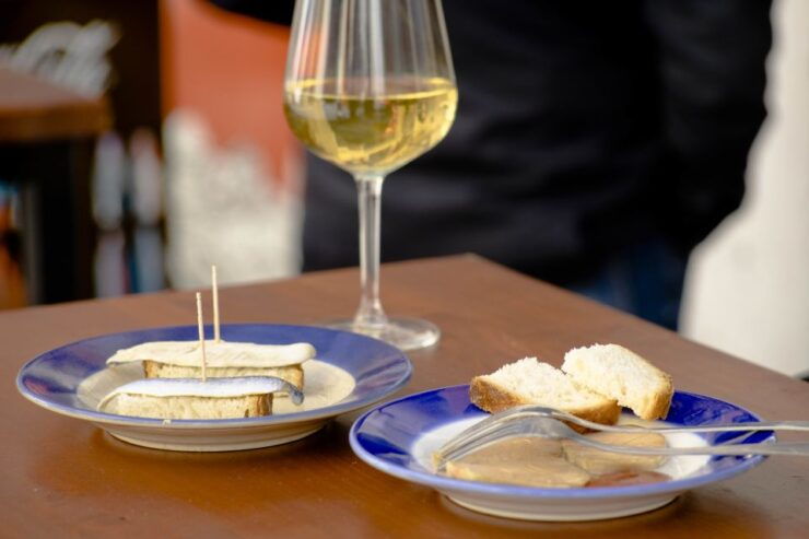 Seville: Tapas Crawl - Experience Highlights