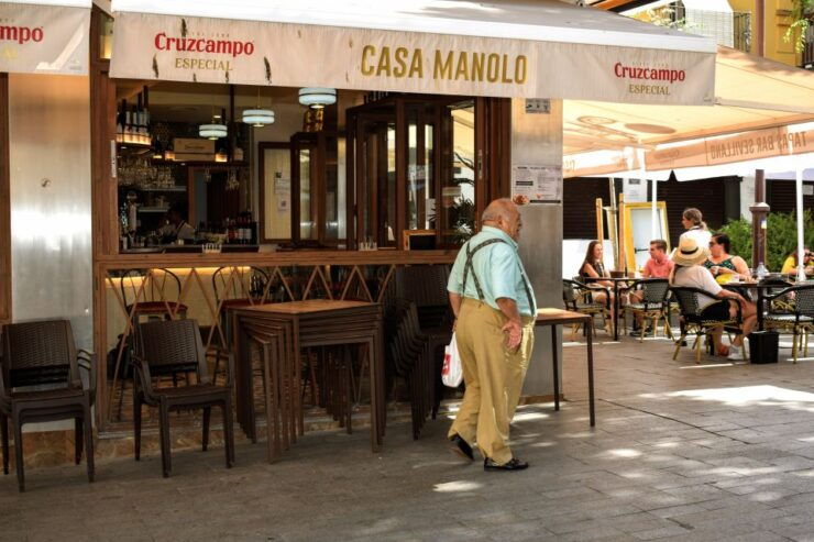Seville: Tapas, Taverns, and History Walking Tour - Tour Details and Features