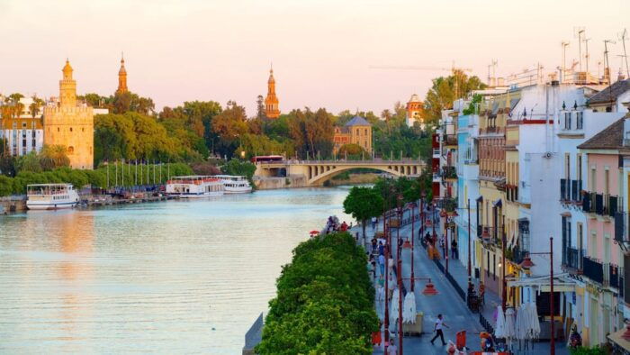 Seville: Tasting Tour With Market Visit and Tapas Lunch - A Taste of Sevilles Culinary Traditions