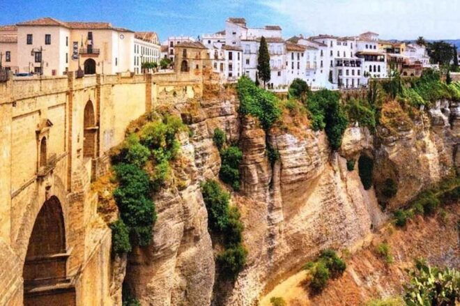 Seville: Transfer to Málaga With Visit to Ronda - Highlights and Experiences