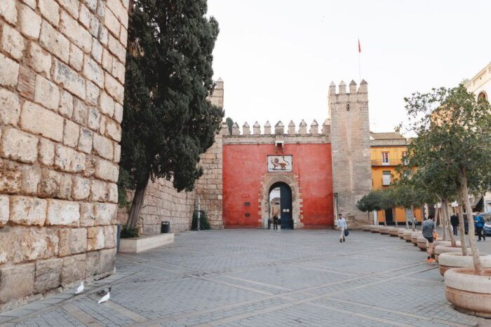 Seville: VIP Exclusive Early Access Tour of The Alcazar - Important Practical Information