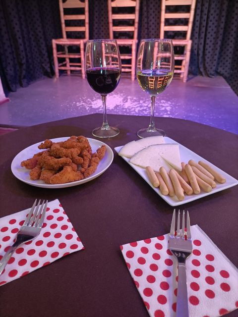 Seville:Flamenco&Dinner Show in Triana - Unique Venue Experience