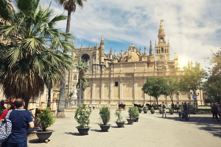 Seville’s Splendors: A Timeless Journey on Foot - Visiting the Casa De Pilatos