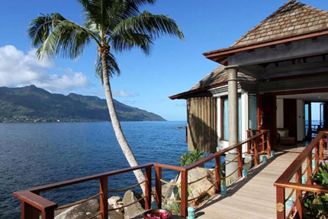 Seychelles Airport Private Round-Trip Transfers - Luggage Policy