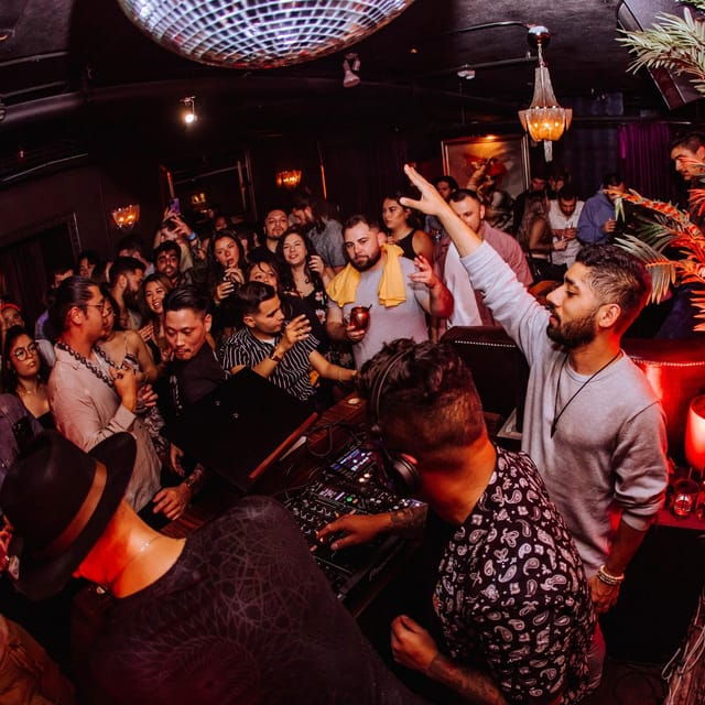 SF Pub Crawl and Clubbing Experience - Exclusive Offers