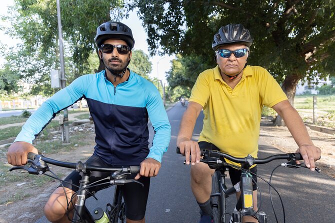 Shah Jahan's Old Delhi: A Historical Bike Odyssey - Culinary Delights of Old Delhis Food Scene