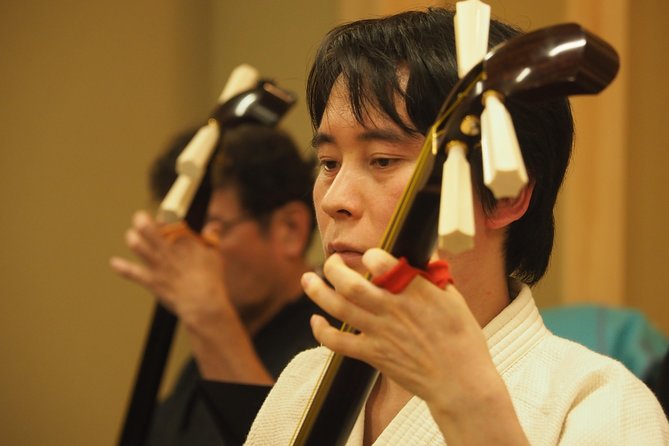 Shamisen Playing Experience - Shamisen Playing in Traditional Japanese Music