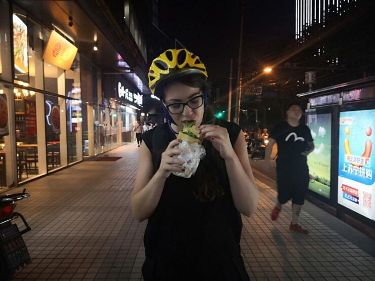 Shanghai: 4-Hour Nightlife Adventure & Tasting Bike Tour - Tour Highlights