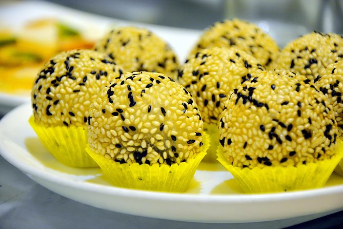 Shanghai Acrobatic Show and Late Dim Sum Dinner - Transportation Details