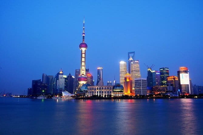 Shanghai by Night with Fine Local Dinner and VIP River Cruise Experiences - The Value of the Experience