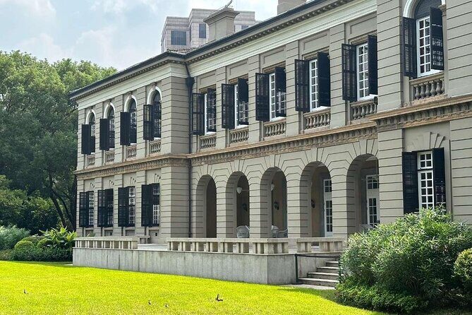 Shanghai City Free Walking Tour - Yuyuan Bazaar: Local Flavors and Street Food