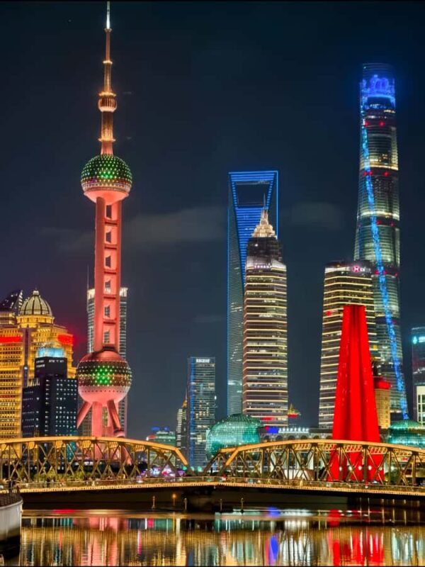 Shanghai: City Highlights Private Tour with Vegetarian Lunch - In-Depth Experience Breakdown