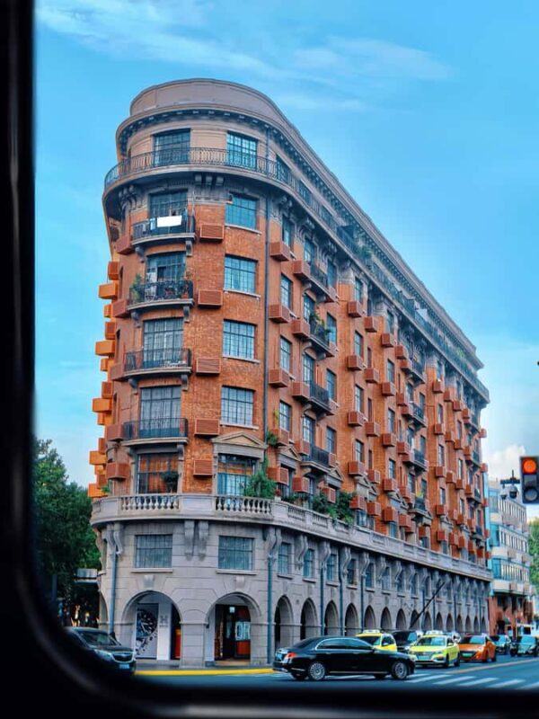 Shanghai: City Highlights Private Tour with Vegetarian Lunch - Who Is This Tour Best Suited For?