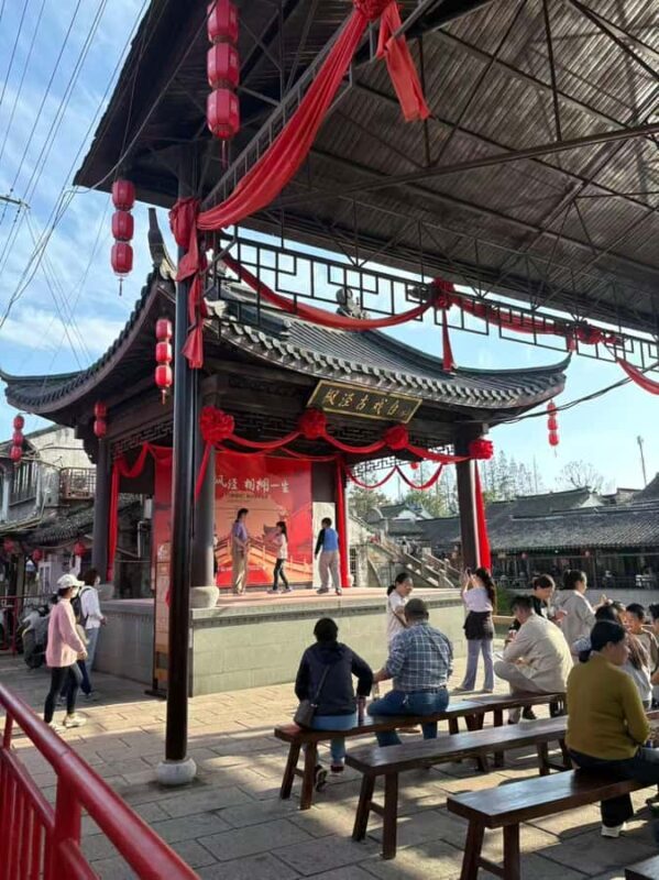 Shanghai: Fengjing Water Town Day Trip with Boat ride&Lunch - Exploring the Charm of Fengjing Water Town: A Detailed Review of the Day Trip with Boat Ride & Lunch