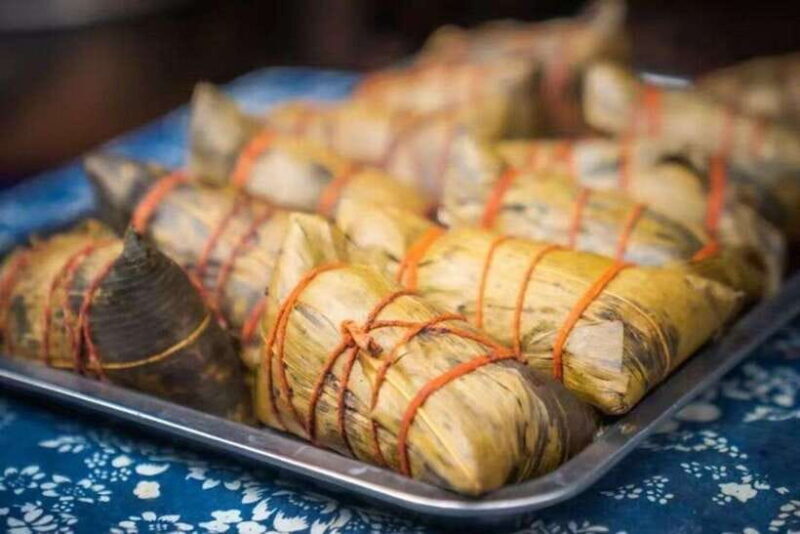 Shanghai: Foodie Tour for 6-hour Layover in Pudong WaterTown - Shanghai: Foodie Tour for 6-hour Layover in Pudong WaterTown