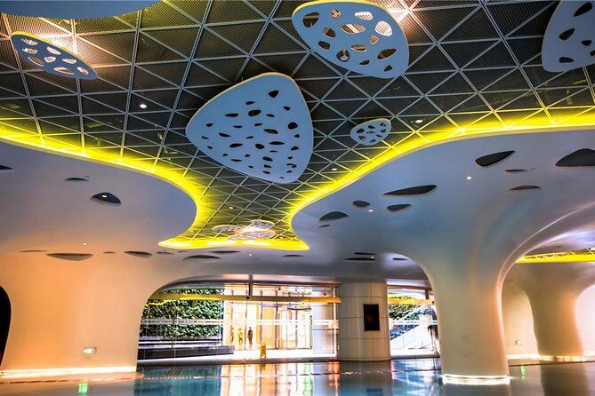 Shanghai for Muslim Family Private Day Tour - Shanghai Tower: The City’s Sky-High Marvel