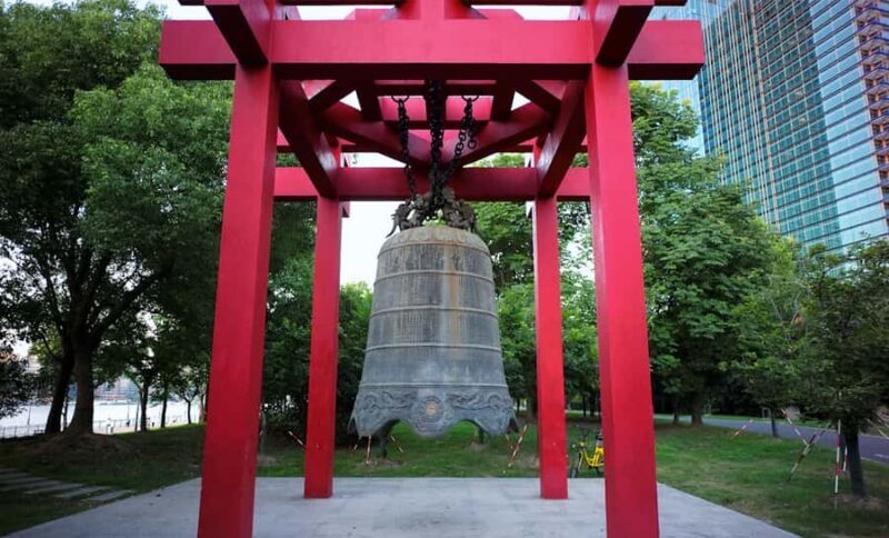 Shanghai Half-Day Bike Tour along East Bank of Huangpu River - Cultural and Scenic Highlights