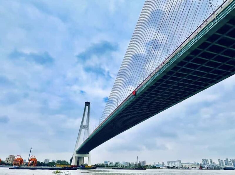 Shanghai Half-Day Bike Tour along East Bank of Huangpu River - The Coffee Break and Snacks
