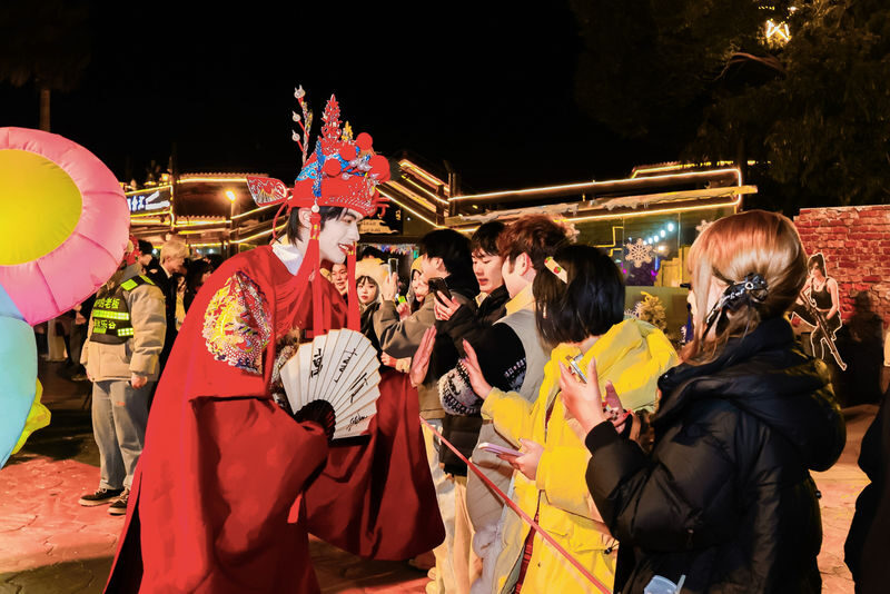 Shanghai Happy Valley - Choosing Rides, Shows and a Sensible Pace