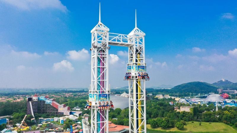Shanghai Happy Valley - Crowds, Maintenance and the Best Day to Go