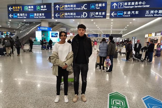 Shanghai Hongqiao Airport to Shanghai Hotel:Private Transfer With Meet Service - Vehicle Options