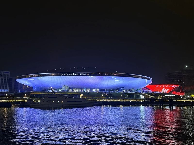 Shanghai Huangpu River Night Cruise Ticket + Buffet Meal - Who will enjoy this evening most