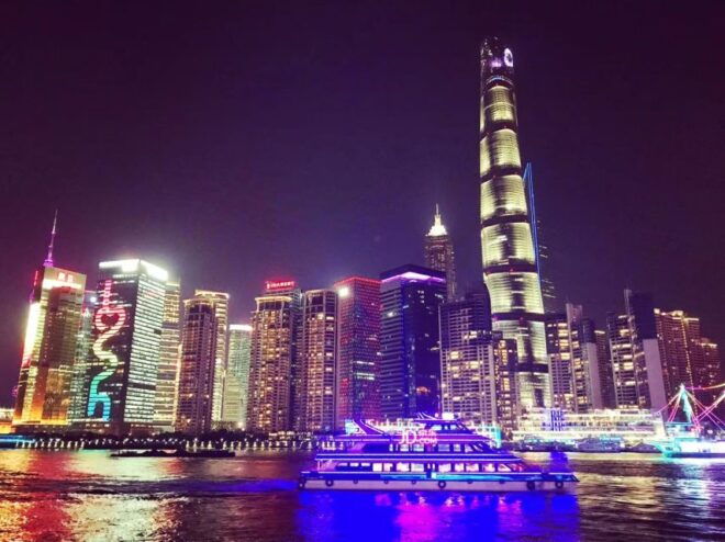 Shanghai in 5 Hours: River Cruise, Shanghai Tower & Dining - Yuyuan Bazaar Exploration & Snacks