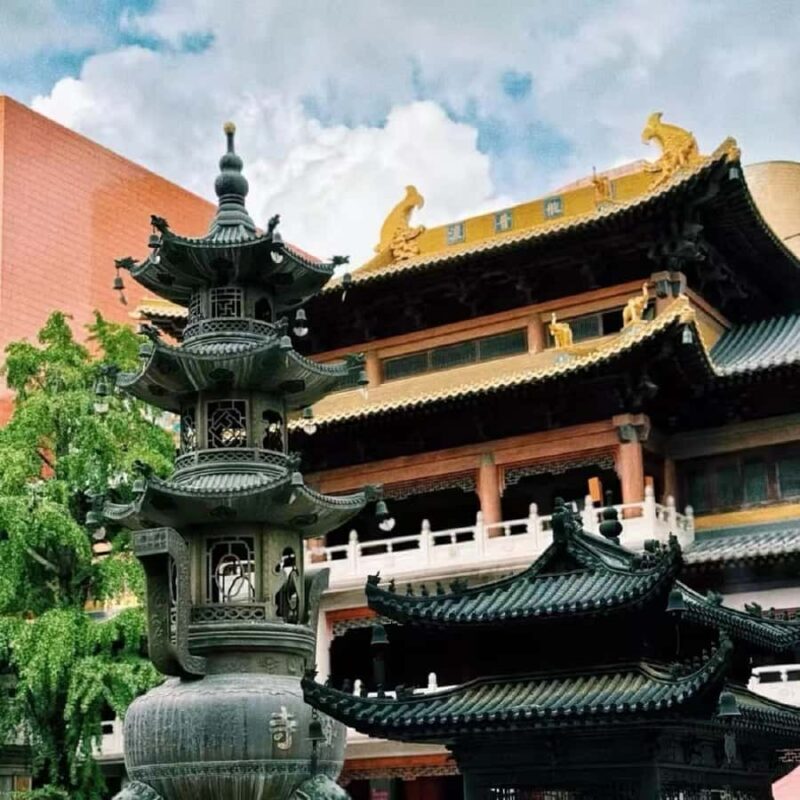 Shanghai: Jing'an Temple Ticket: Make Your Wish Come True - A Closer Look at Jingan Temple