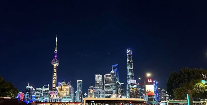 Shanghai Local Cuisine Food & Huangpu River Night View 1-Day Tour - What to know before you book
