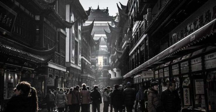 Shanghai : Must-See Private Walking Tour - Itinerary