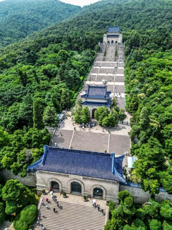 Shanghai + Nanjing + Wuxi + Suzhou + Hangzhou + Wuzhen 6-Day High-End Tour (Songcheng Eternal Love Show + Full 5-Star Luxury Hotel) - Six days from Shanghai to Jiangnan