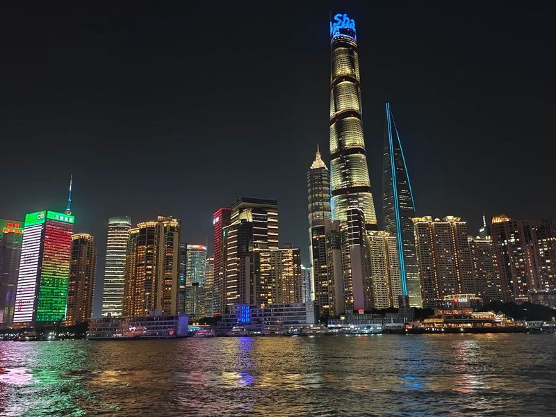 Shanghai + Nanjing + Wuxi + Suzhou + Hangzhou + Wuzhen 6-Day High-End Tour (Songcheng Eternal Love Show + Full 5-Star Luxury Hotel) - Who should book this tour?