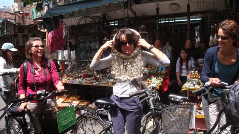 Shanghai Old Street & Tianzifang Half-Day Bike Tour - Shanghai Old Street and the final stretch