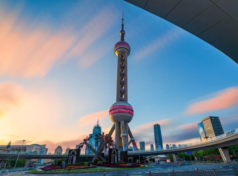 Shanghai Oriental Pearl + Ocean Aquarium + Huangpu River Night Cruise Day Tour - A one-day route through Shanghai’s skyline