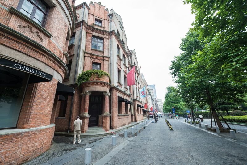 Shanghai Peoples Square 3-Hour Private Architecture Tour - Making three hours count