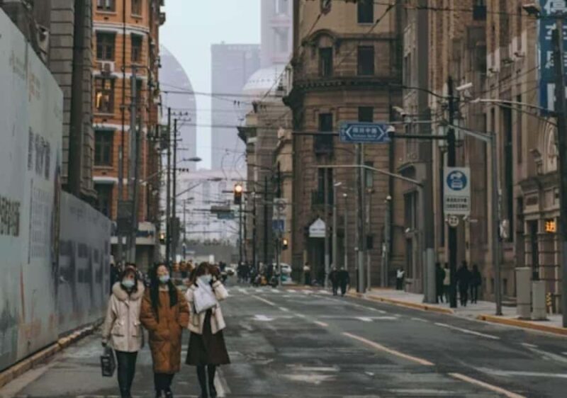 Shanghai: Private Bund & Old City Architecture Tour - Wrapping Up at Old City and Hidden Gems