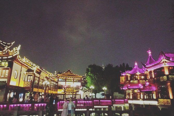 Shanghai Private Tour: Jade Buddha Temple, the Bund, Jinmao Tower, Huangpu River - Visiting the Jade Buddha Temple