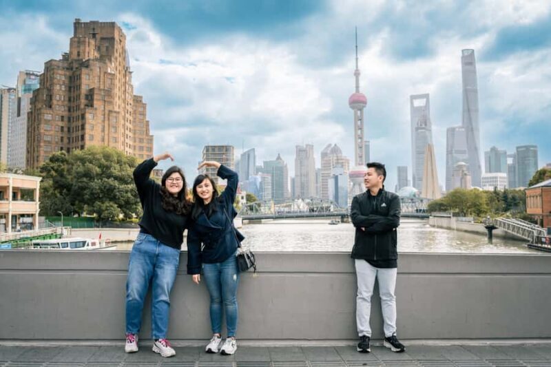 Shanghai: Professional Photoshoot Walking Tour - What the Photoshoot Includes and Important Details