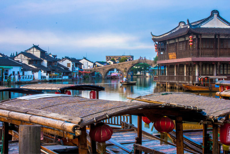 Shanghai Zhujiajiao Ancient Town & Shanghai Film Park 1-Day Tour - Zhujiajiao: lanes, canals, and Fangsheng Bridge