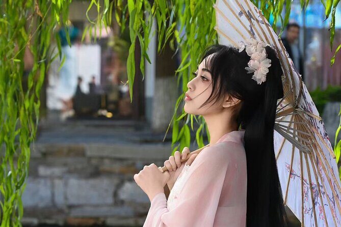 Shanghai: Zhujiajiao Water Town tour with Hanfu Photos - What Travelers Say (Based on Actual Feedback)
