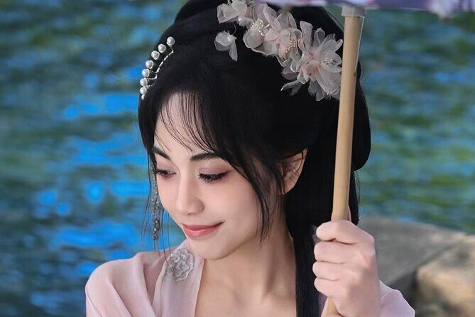Shanghai: Zhujiajiao Water Town tour with Hanfu Photos - Authentic Experiences Highlighted from Reviewers