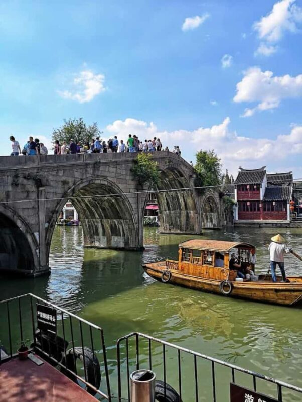 Shanghai: Zhujiajiao Water Town with Shanghai Tower Visiting - Exploring Zhujiajiao Water Town