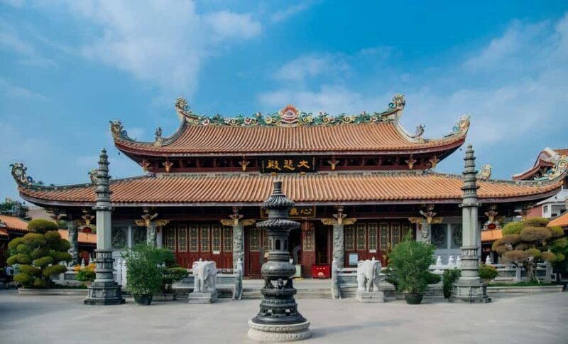 Shantou 1 day Tour: Longhu Ancient Village & Kaiyuan Temple - Exploring Chaozhou in a Day: What to Expect