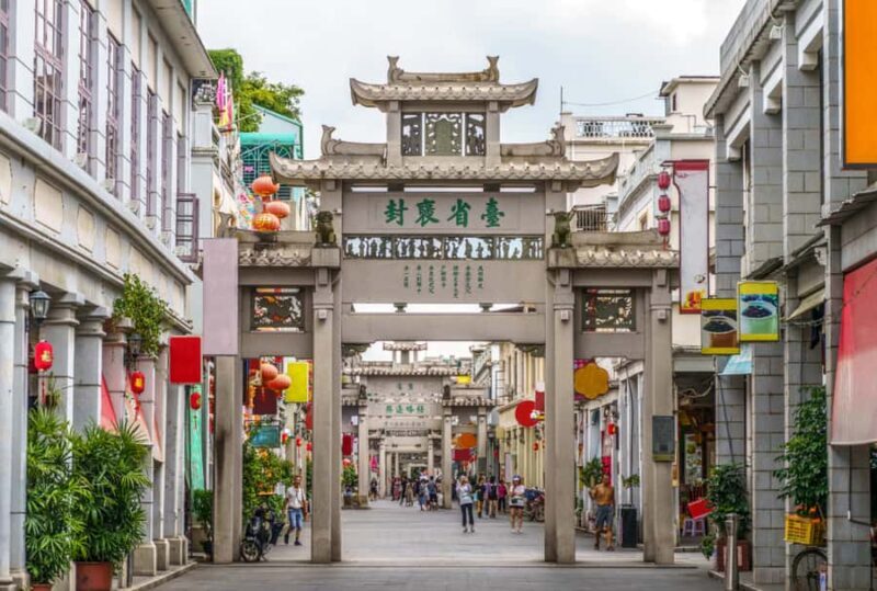 Shantou: Chaozhou Ancient City & Kaiyuan Temple Day Trip - Who Would Love This Tour?