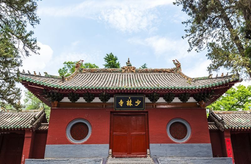 Shaolin Temple & Longmen Grottoes Day Experience - Two famous sights, one demanding day